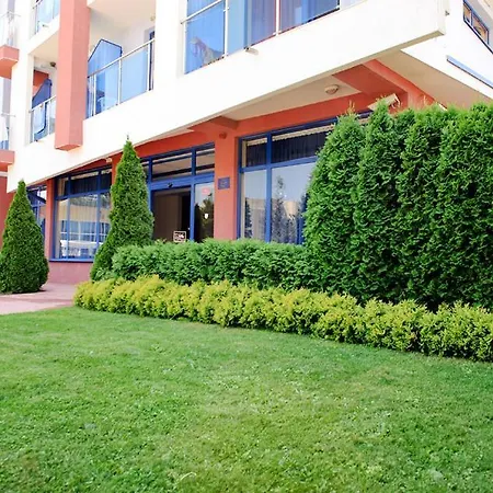 Hotel Nadia 3*